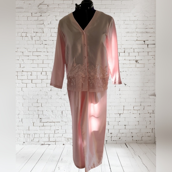 EUC Vintage Inner Most Satin Pajama Set Floral Embroidered 2Pc Button Front Pink